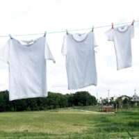 Perché il bucato in estate asciuga prima?