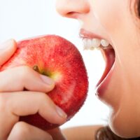 È vero che una mela al giorno leva il medico di torno?